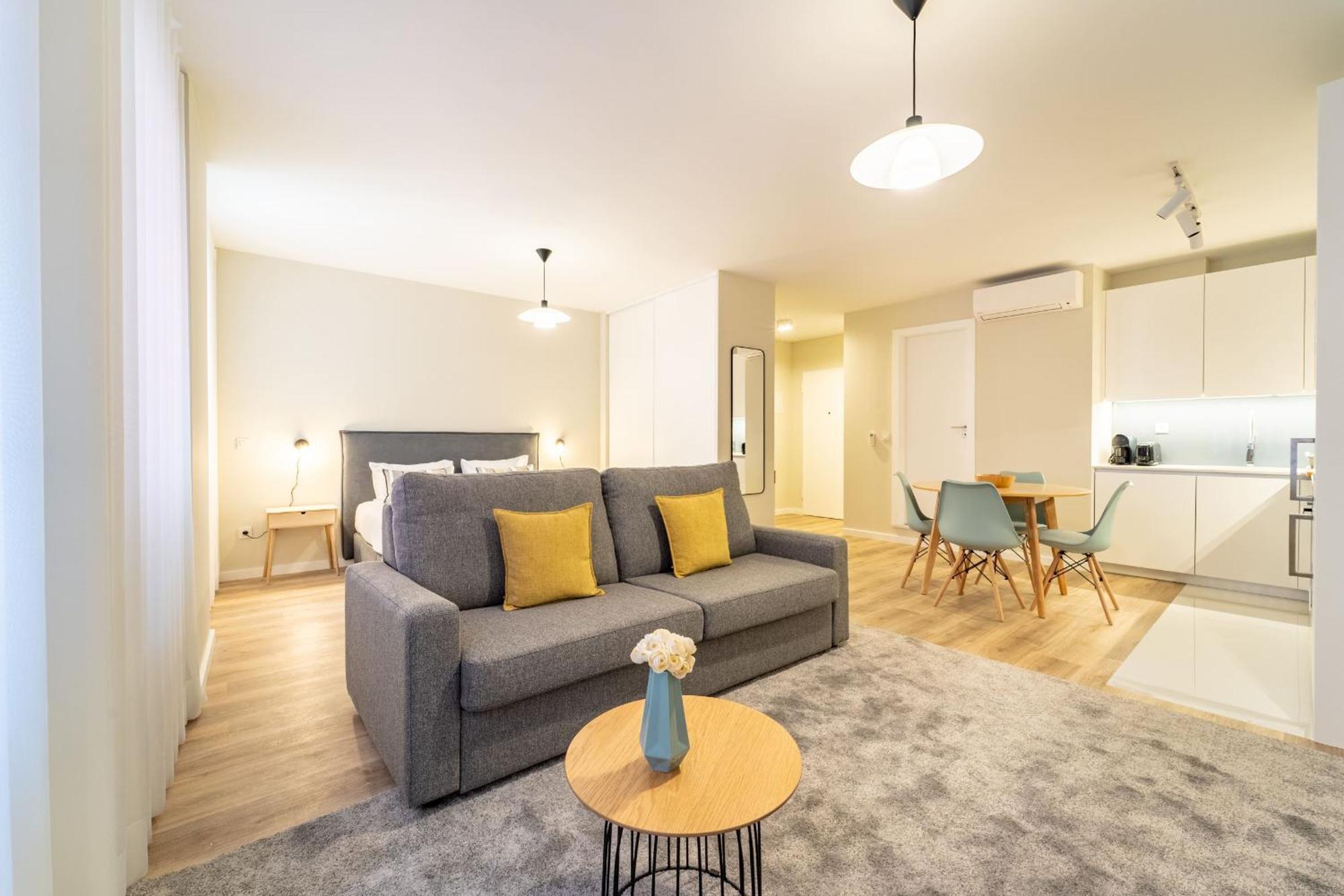 On The Square Studio - City Center By House And People Braga Luaran gambar